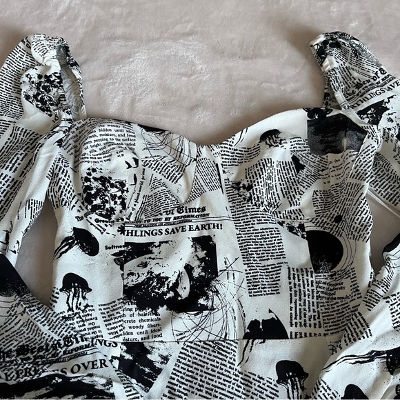 Sold!Reformation Mochi Dress Climate Newsprint - Picture 15 of 16